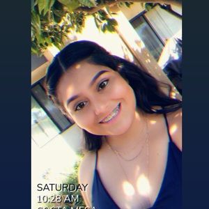 Meet your Posher, Anahi